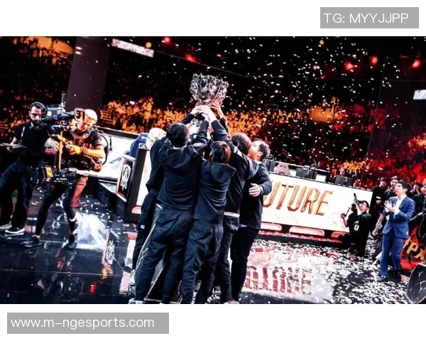 电竞新闻电竞赛事热议FPX实力争议引发玩家热情讨论与关注